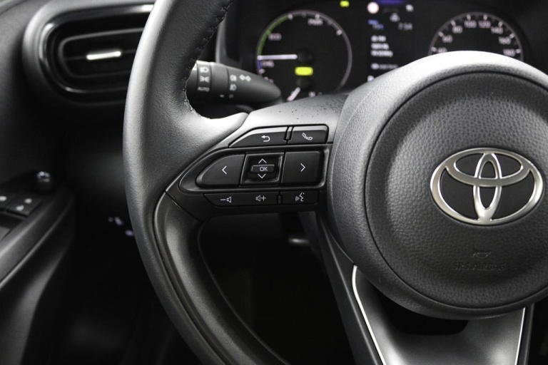 Toyota Yaris - 1.5 Hybrid 115 19