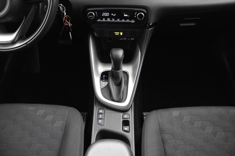 Toyota Yaris - 1.5 Hybrid 115 26