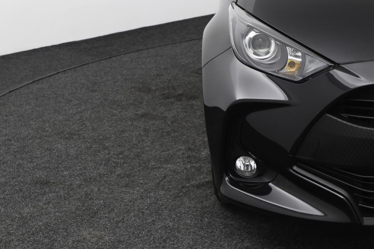 Toyota Yaris - 1.5 Hybrid 115 34