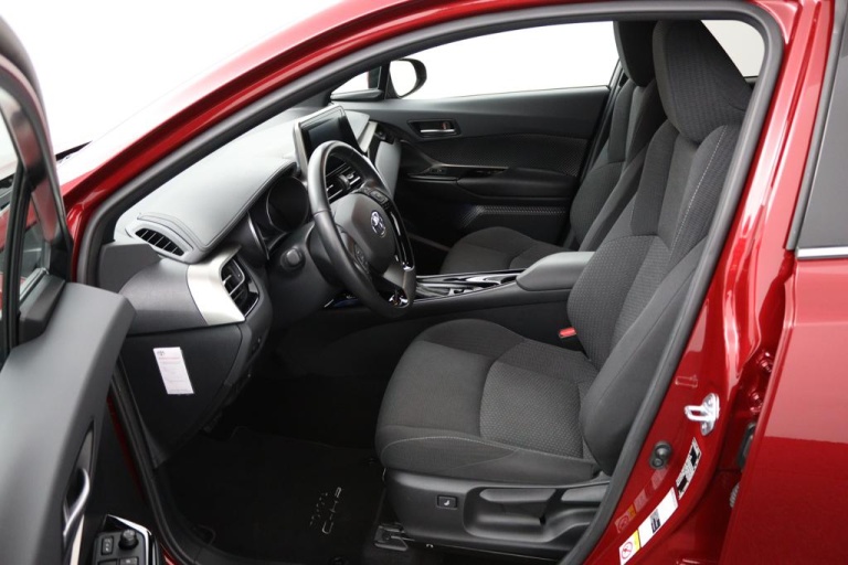 Toyota C-HR - 1.8 Hybrid Business Intro 17
