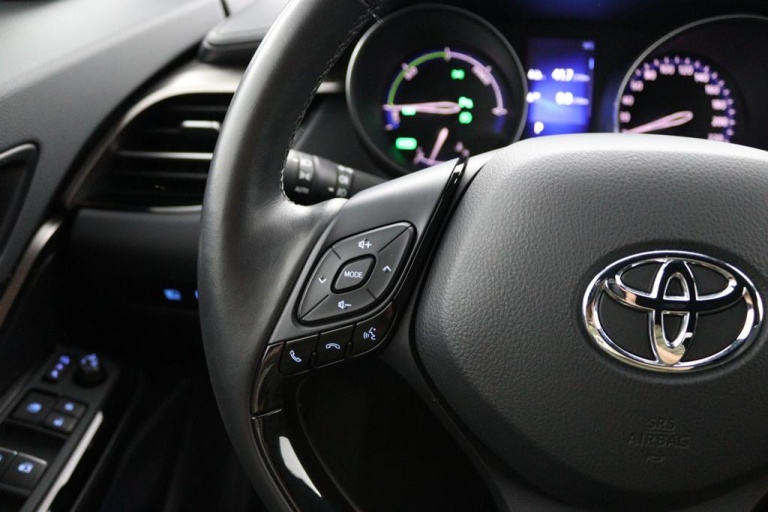 Toyota C-HR - 1.8 Hybrid Business Intro 19
