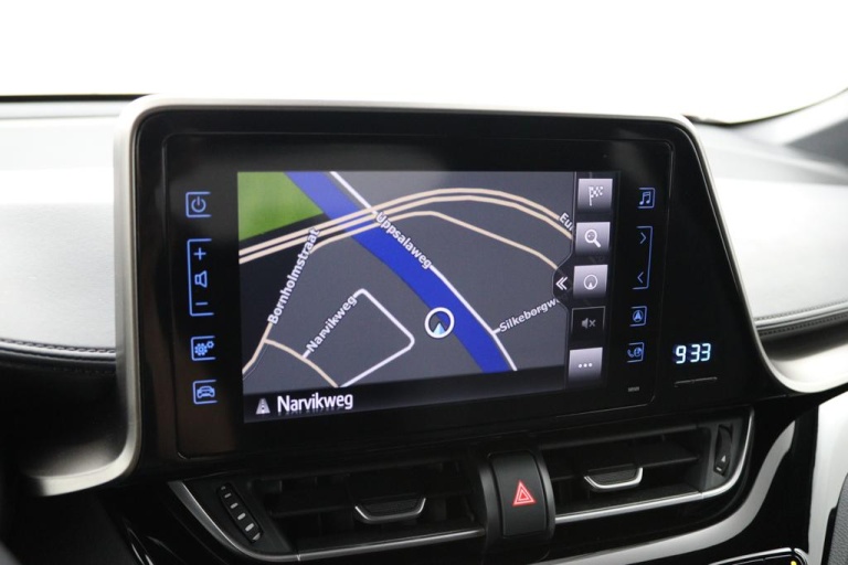 Toyota C-HR - 1.8 Hybrid Business Intro 27