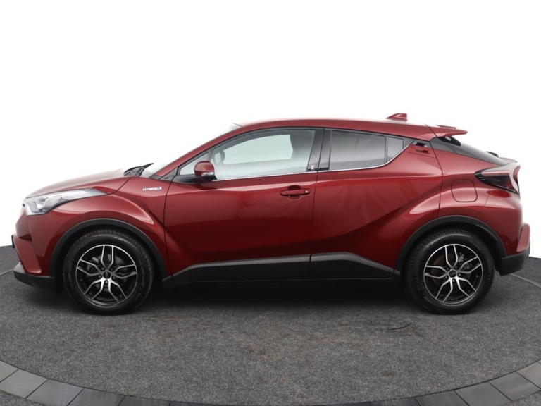 Toyota C-HR - 1.8 Hybrid Business Intro 3