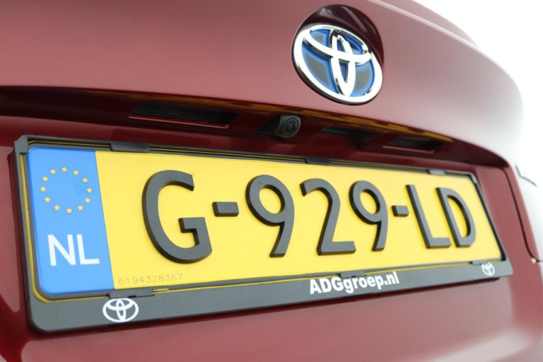 Toyota C-HR - 1.8 Hybrid Business Intro 38
