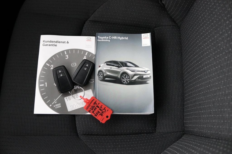 Toyota C-HR - 1.8 Hybrid Business Intro 49