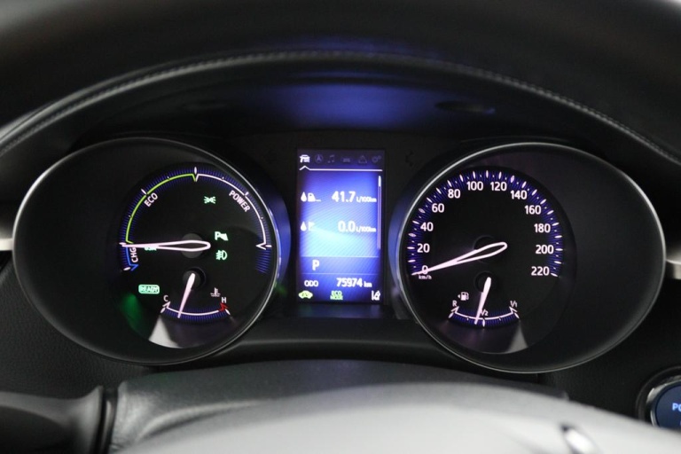 Toyota C-HR - 1.8 Hybrid Business Intro 6