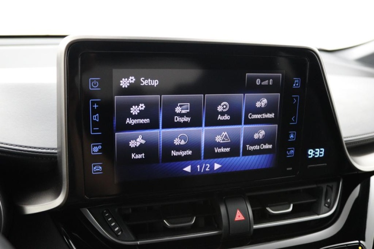 Toyota C-HR - 1.8 Hybrid Business Intro 9