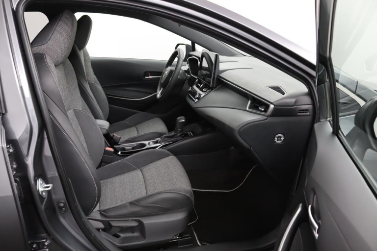 Toyota Corolla - Hybrid 140 Dynamic 10