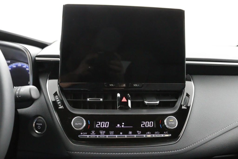 Toyota Corolla - Hybrid 140 Dynamic 13