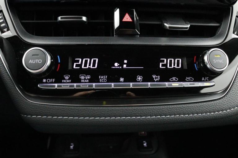 Toyota Corolla - Hybrid 140 Dynamic 14