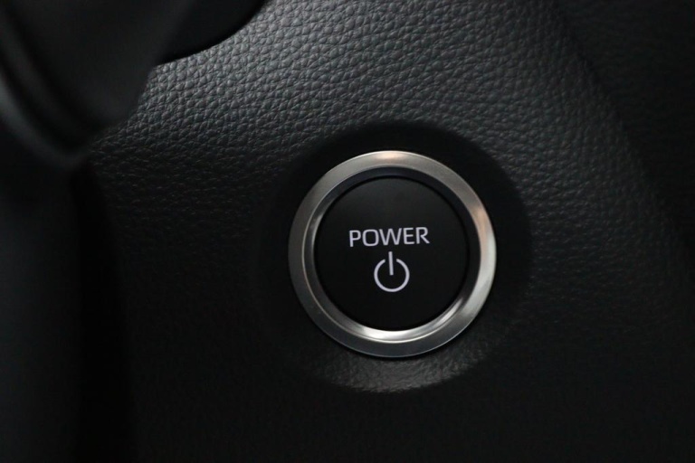 Toyota Corolla - Hybrid 140 Dynamic 17