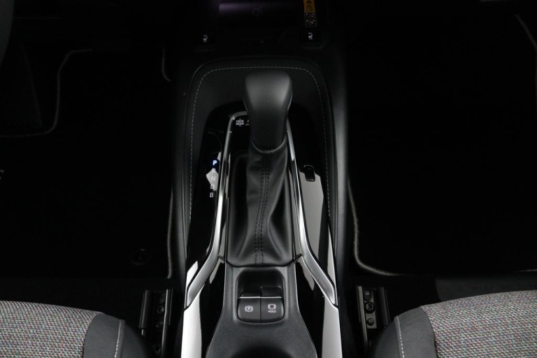 Toyota Corolla - Hybrid 140 Dynamic 21