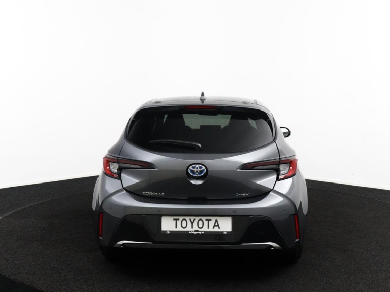 Toyota Corolla - Hybrid 140 Dynamic 8