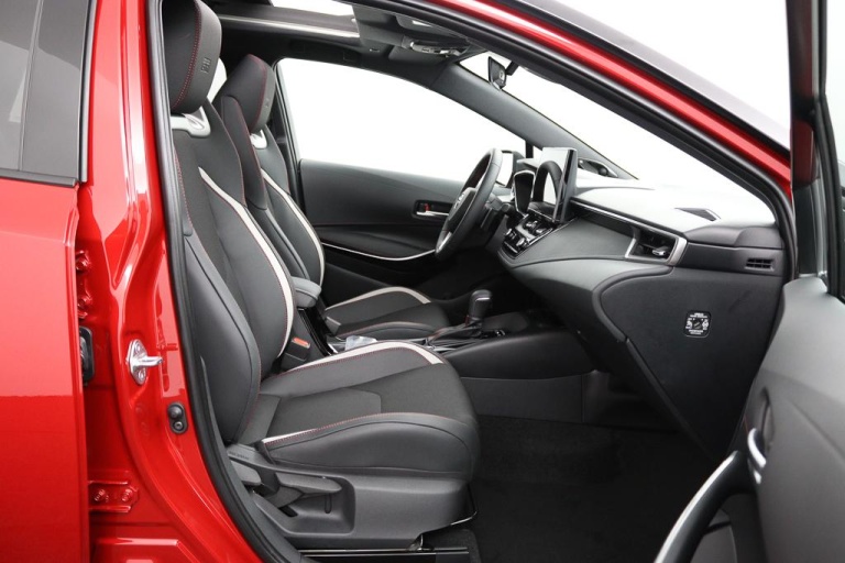 Toyota Corolla - Hybrid 180 GR Sport 18