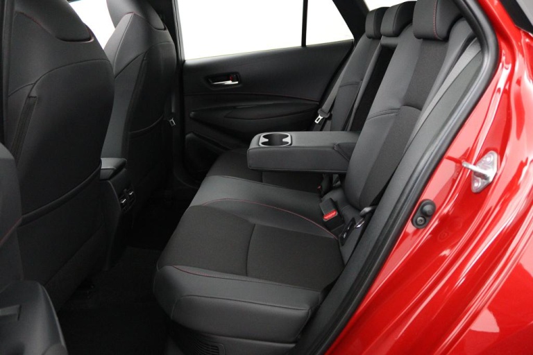 Toyota Corolla - Hybrid 180 GR Sport 36