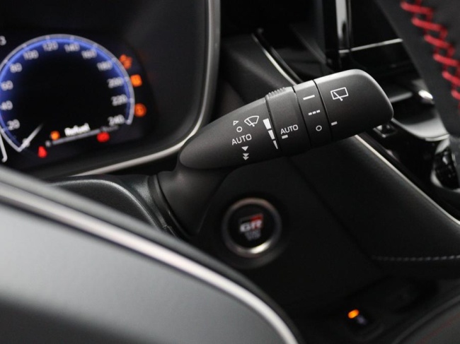 Toyota Corolla TS - Hybrid 180 GR Sport Touting Sports