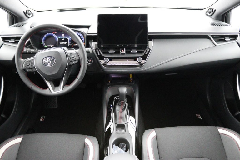 Toyota Corolla TS - Hybrid 180 GR Sport Touting Sports 4
