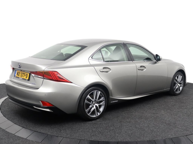 Lexus IS - 300h Hybrid Business Line 2