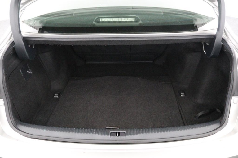 Lexus IS - 300h Hybrid Business Line 23