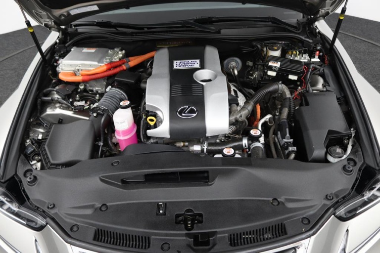 Lexus IS - 300h Hybrid Business Line 31