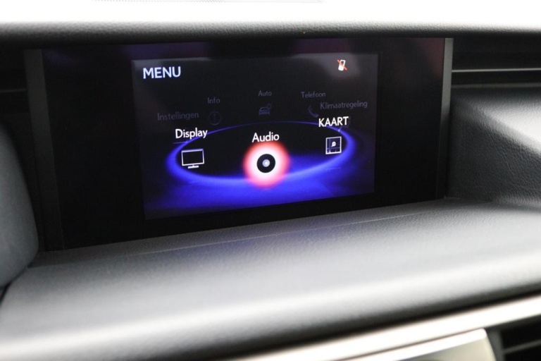 Lexus IS - 300h Hybrid Business Line 42