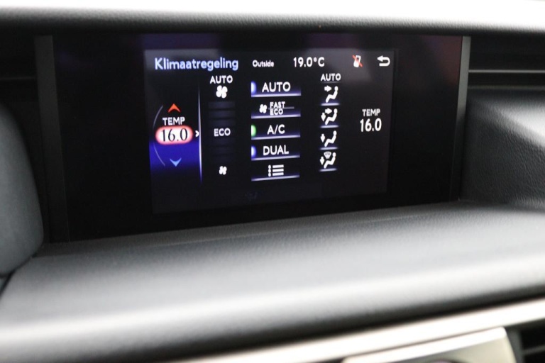 Lexus IS - 300h Hybrid Business Line 43
