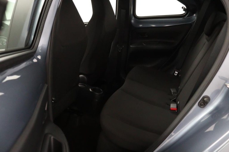 Toyota Aygo X - 1.0 VVT-i MT Play 12