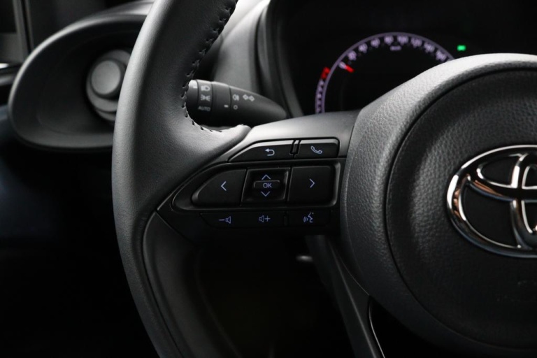 Toyota Aygo X - 1.0 VVT-i MT Play 17