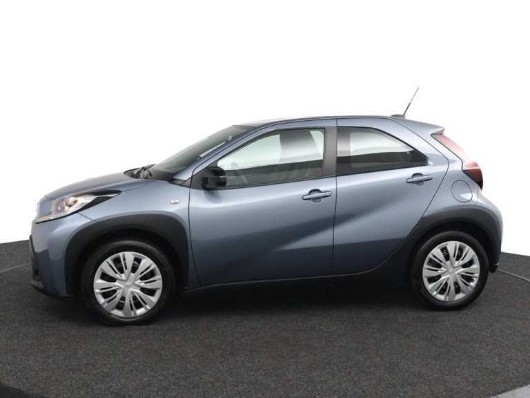 Toyota Aygo X - 1.0 VVT-i MT Play 5