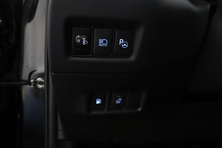 Toyota C-HR - 2.0 Hybrid First Edition 35