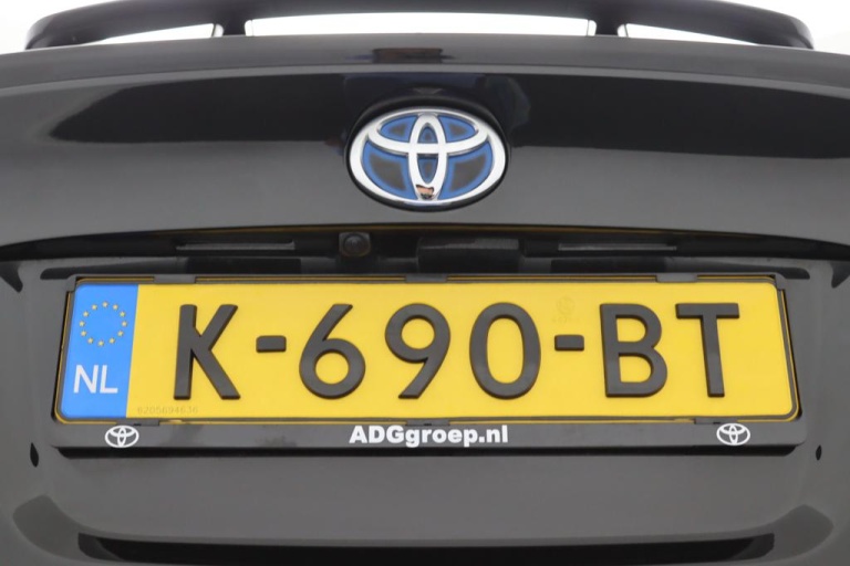 Toyota C-HR - 2.0 Hybrid First Edition 38