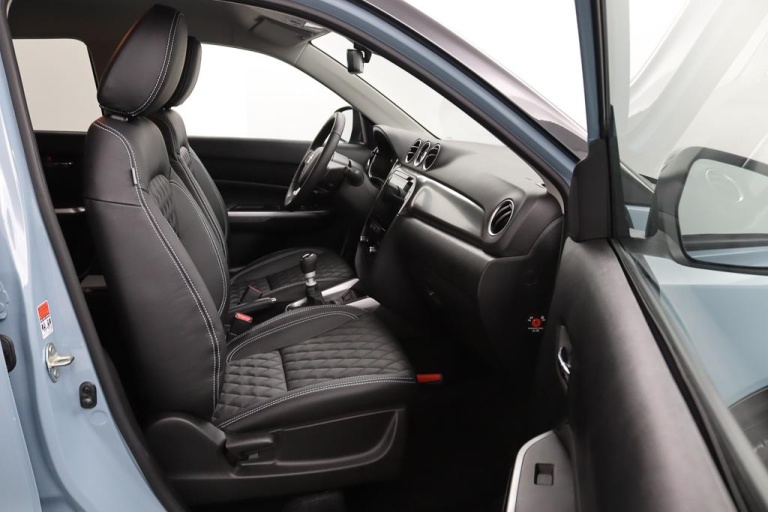 Suzuki Vitara - 1.4 Boosterjet Style Smart Hybrid 11