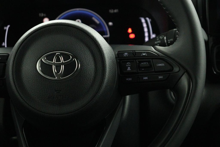 Toyota Yaris - 1.5 Hybrid 115 First Edition 19
