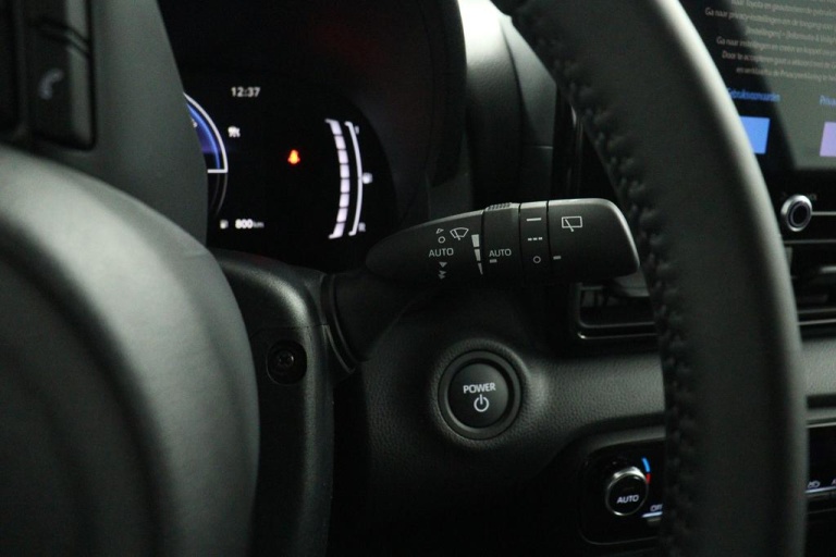 Toyota Yaris - 1.5 Hybrid 115 First Edition 31