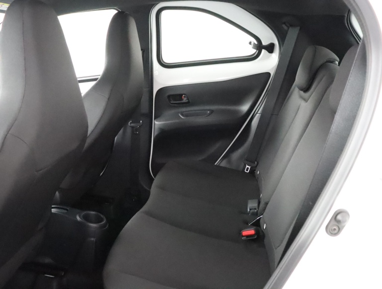 Toyota Aygo X - 1.0 VVT-i MT Play 18