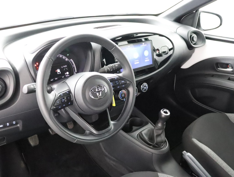 Toyota Aygo X - 1.0 VVT-i MT Play 56