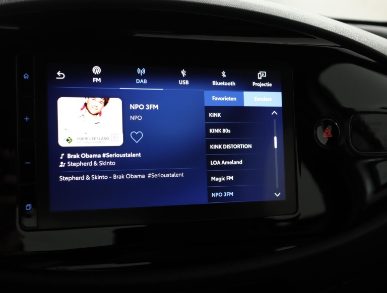 Toyota Aygo X - 1.0 VVT-i MT Play 8