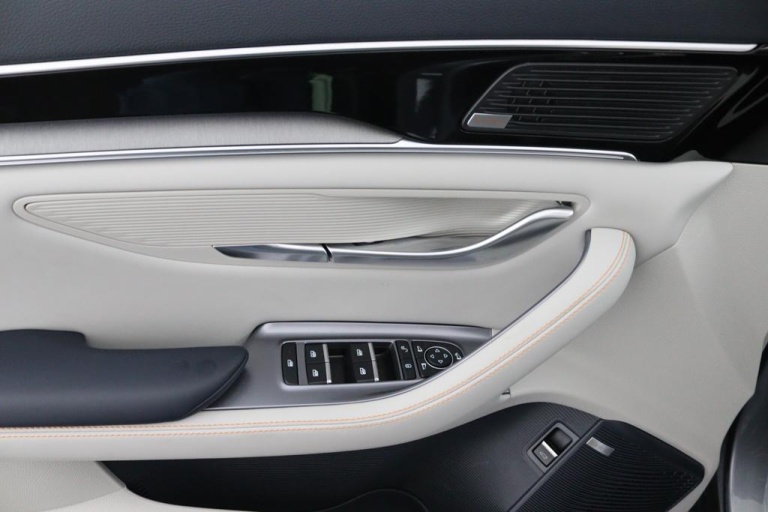 BYD SEAL U - Design 87 kWh 31