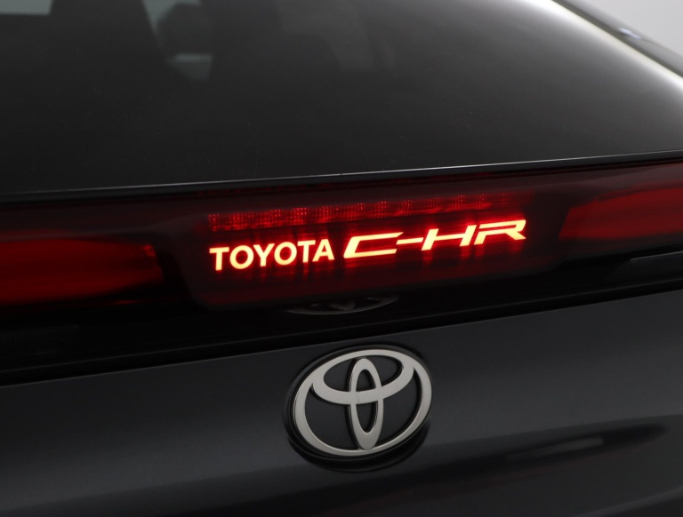 Toyota C-HR - 1.8 Hybrid 140 Dynamic 42