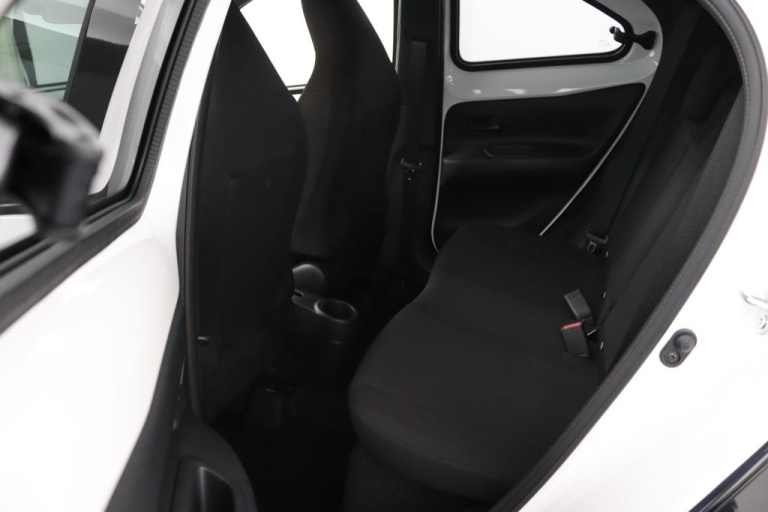 Toyota Aygo X - 1.0 VVT-i MT Pulse 12