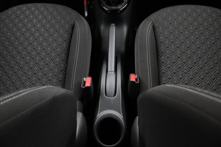 Toyota Aygo X - 1.0 VVT-i MT Pulse 34