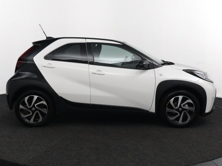 Toyota Aygo X - 1.0 VVT-i MT Pulse 6