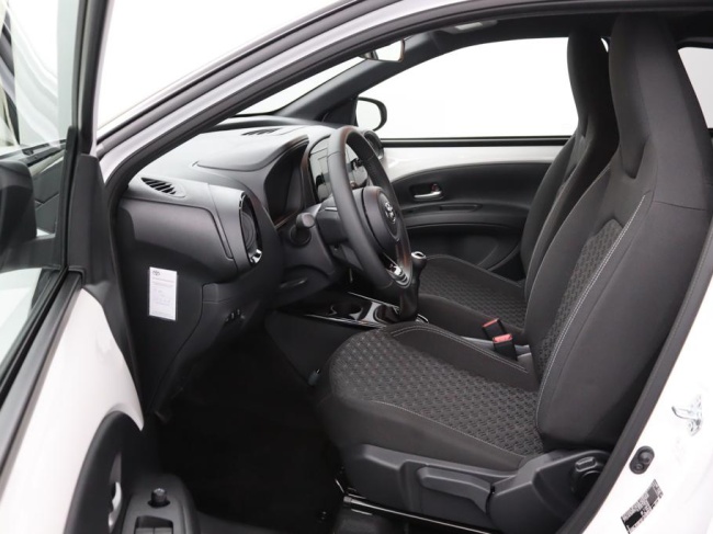 Toyota Aygo X - 1.0 VVT-i MT Pulse