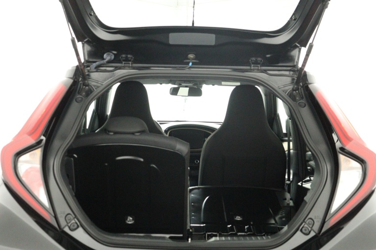 Toyota Aygo X - 1.0 VVT-i MT Envy 24