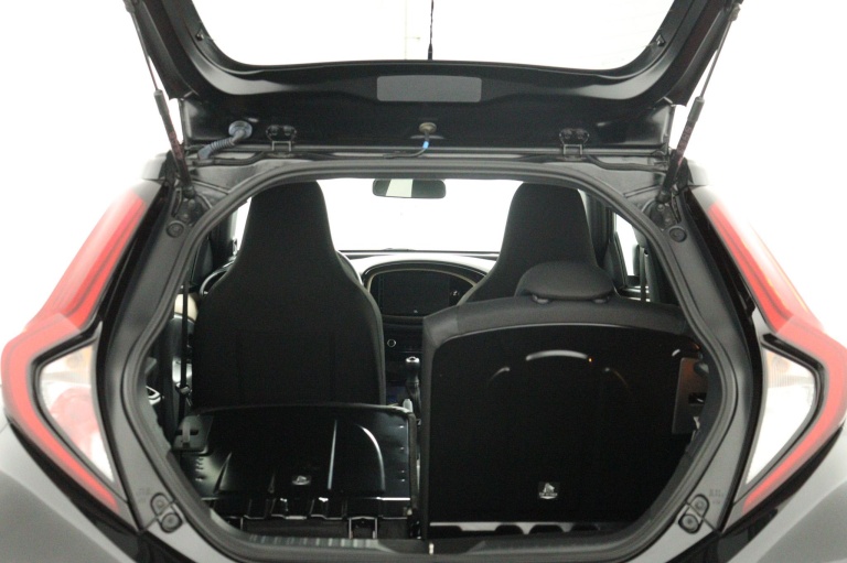 Toyota Aygo X - 1.0 VVT-i MT Envy 25