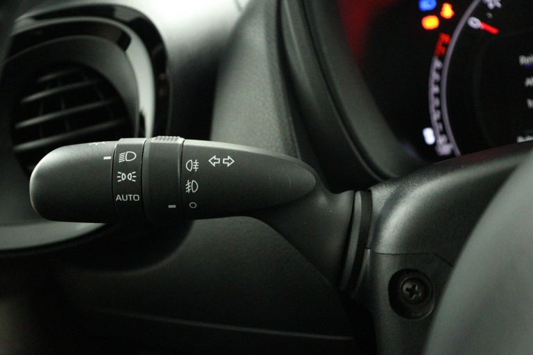 Toyota Aygo X - 1.0 VVT-i MT Envy 31