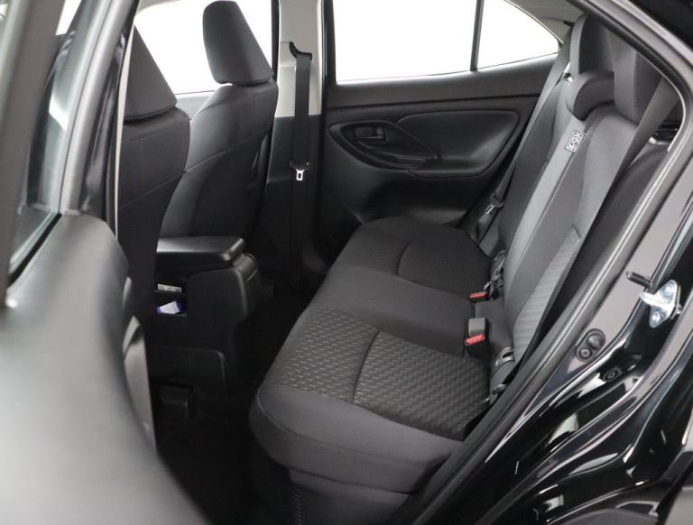 Toyota Yaris Cross - 1.5 Hybrid 115 Active 18