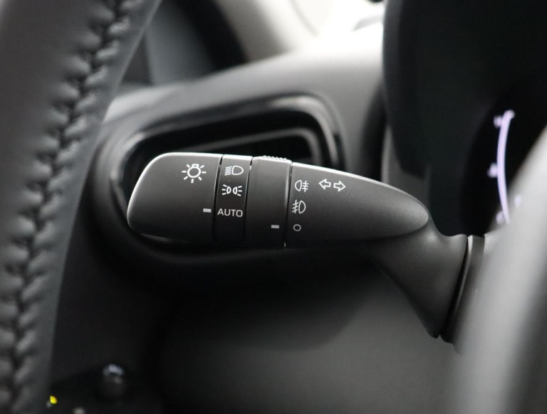 Toyota Yaris Cross - 1.5 Hybrid 115 Active 29