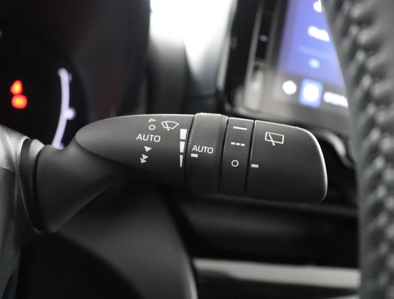 Toyota Yaris Cross - 1.5 Hybrid 115 Active 30