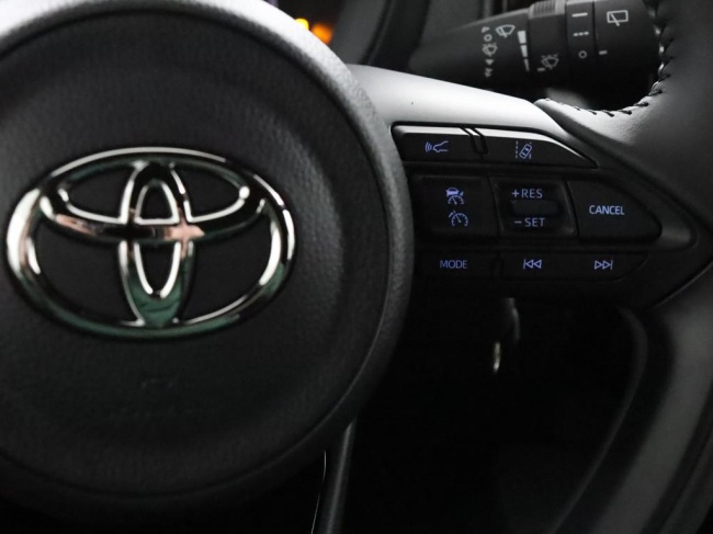 Toyota Aygo X - 1.0 VVT-i S-CVT Play